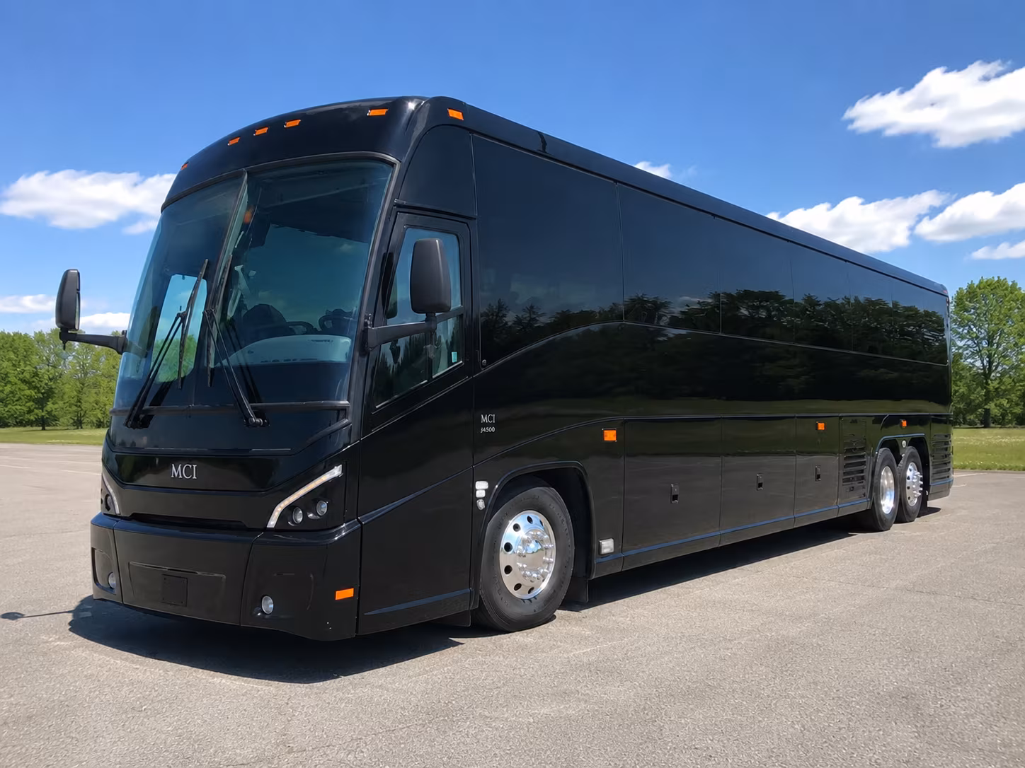 a charter bus makes the fifa world cup 2026 and formula 1 at hard rock stadium the easy choice